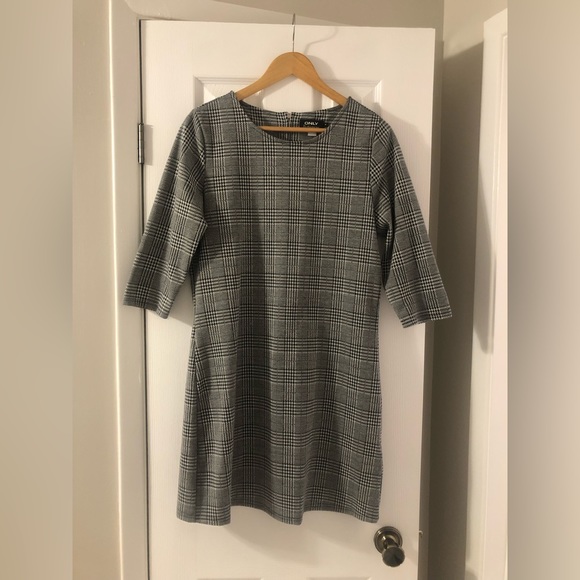 Checked Three Quarter Sleeve Dress - Picture 1 of 7